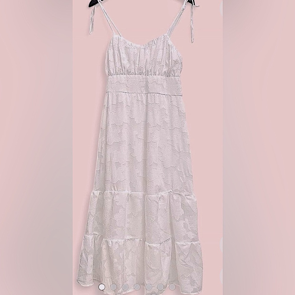 NWT~Embroidered Floral Milkmaid Ruched Tiered Midi Sundress